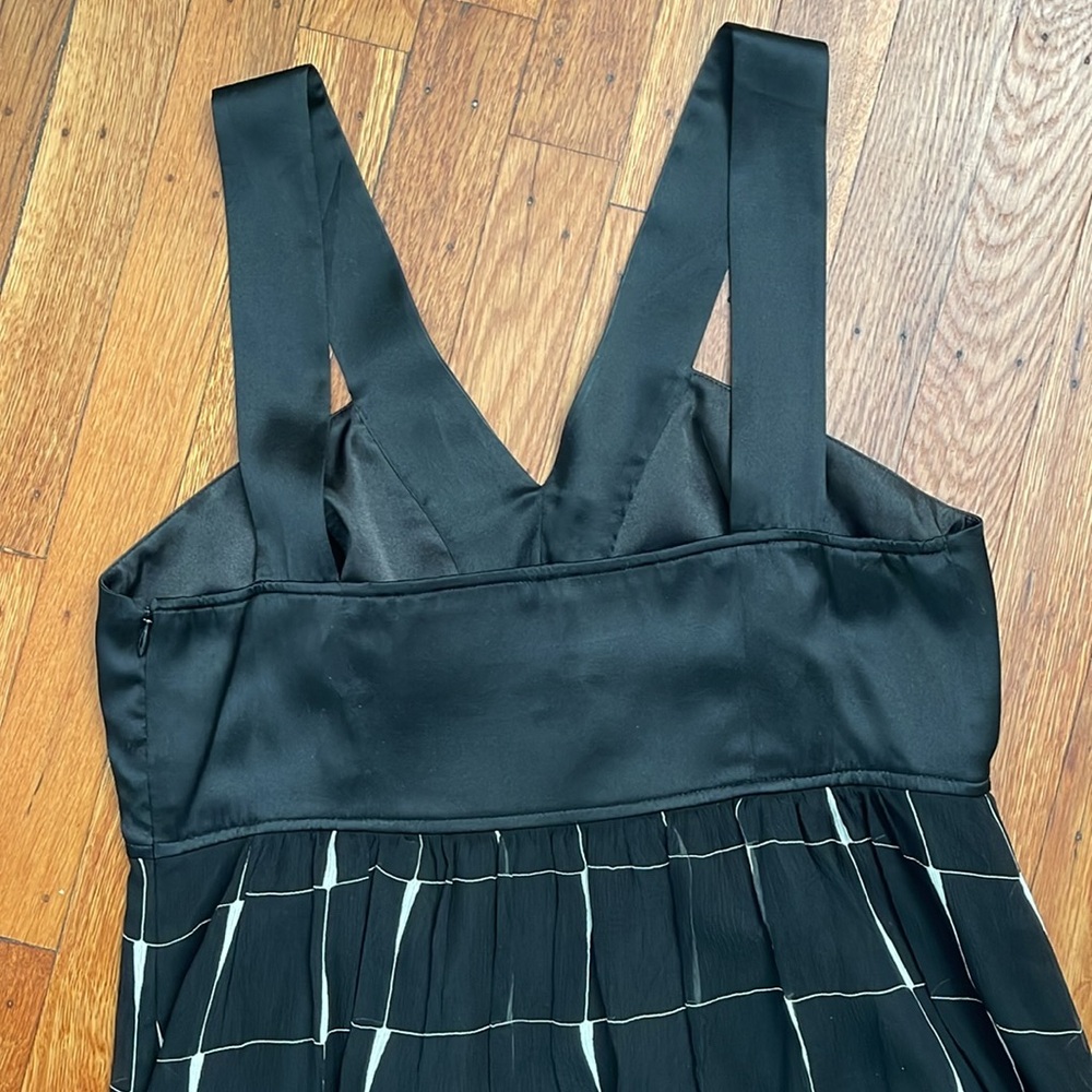 Express Dress - Picture 6 of 7